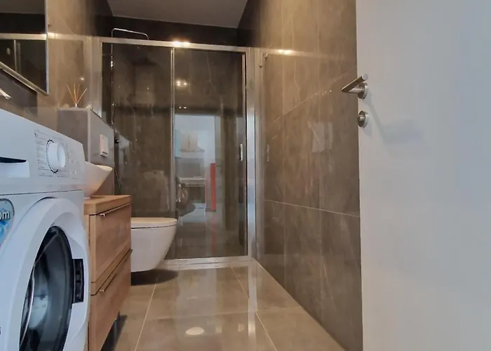 Apartment C Nemira Omis